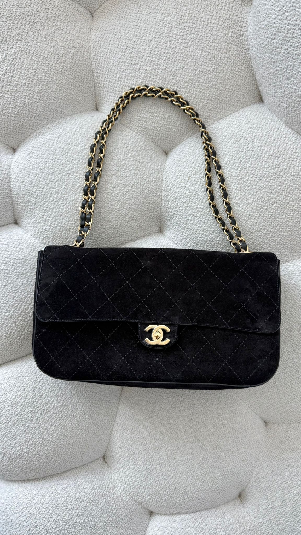 Chanel Spring Summer 2026 Maxi Flapbag Suede Calfskin & Gold Metal Black