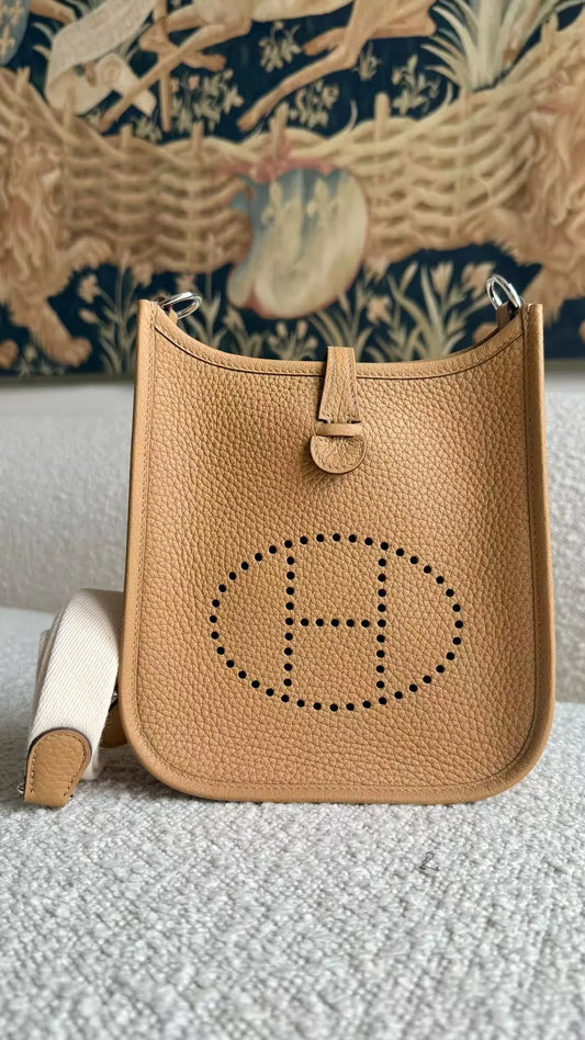 Hermès Mini Evelyne 16 Amazone Biscuit & Nata (Shoulder Strap)