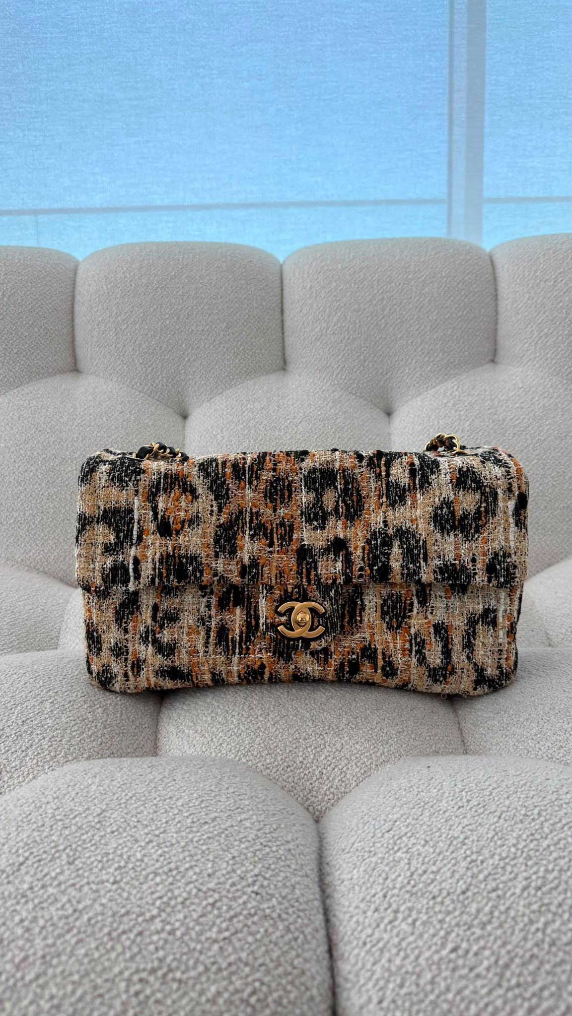 Chanel Metiers d’Art 2026 Flap Bag Tweed, Mixed Fibres & Gold-Tone Metal Brown, Black & White